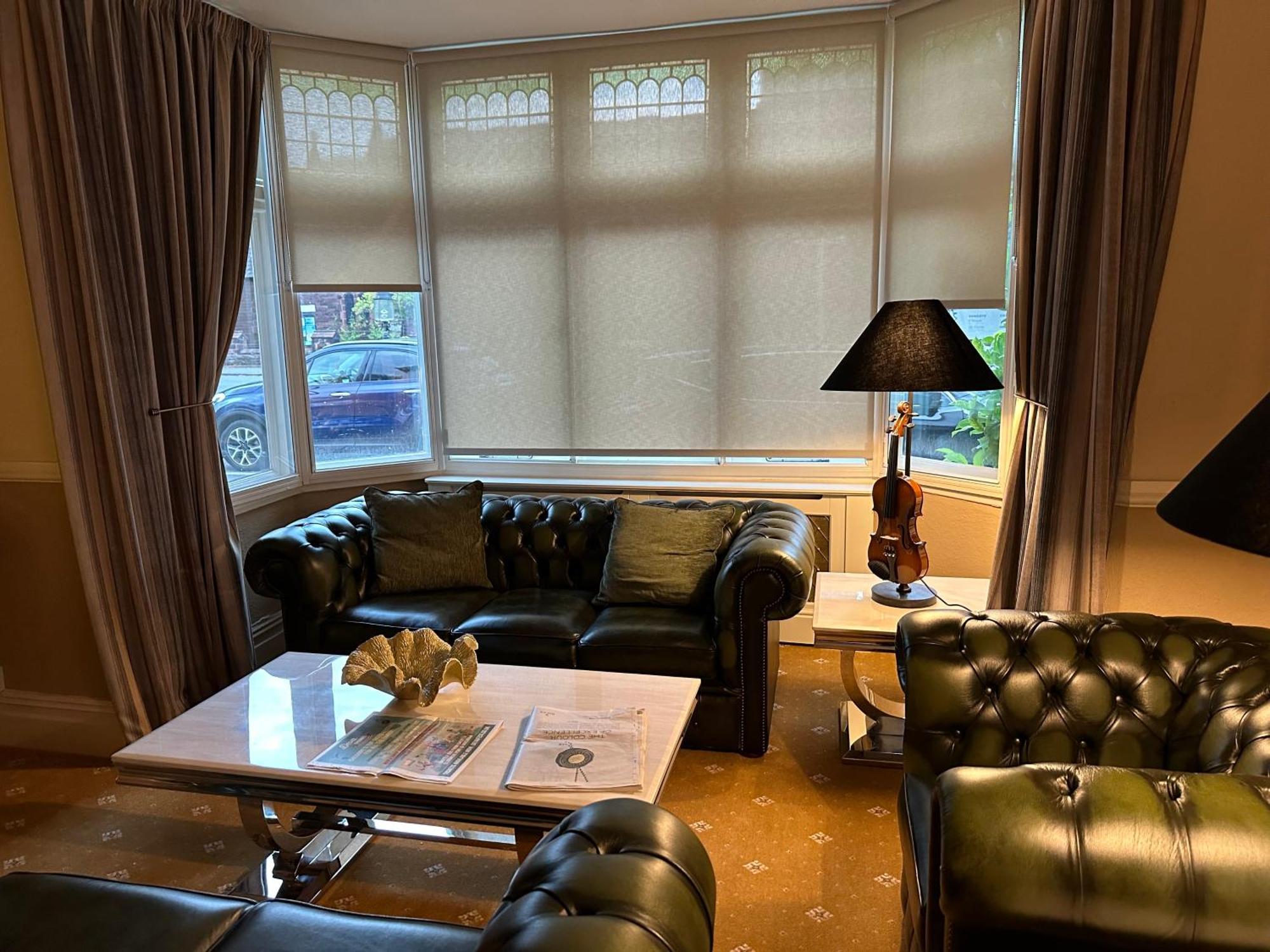 Chester House Guest House Buitenkant foto The interior of the hotel