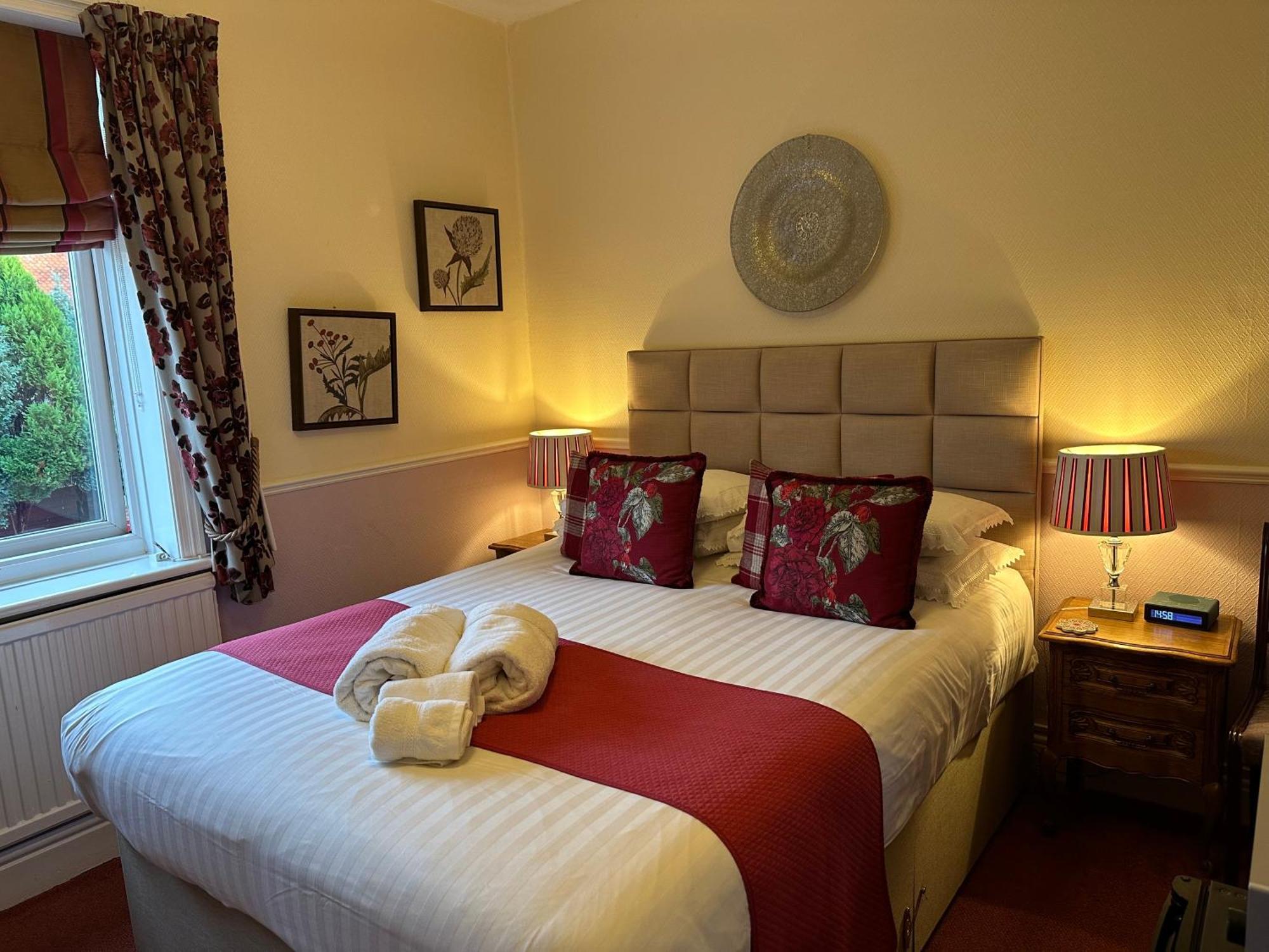 Chester House Guest House Buitenkant foto A bedroom at the hotel